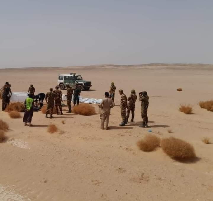 من بينهم 12 سورياً.. وفـ ـاة 14 شخص في صحراء الجزائر خلال محاولتهم الهجرة إلى أوروبا