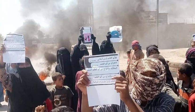 مظاهرات في ريف دير الزور الشرقي للمطالبة بالمعتقلين.. وقسد تتهمهم بتنظيم داعـ ـش