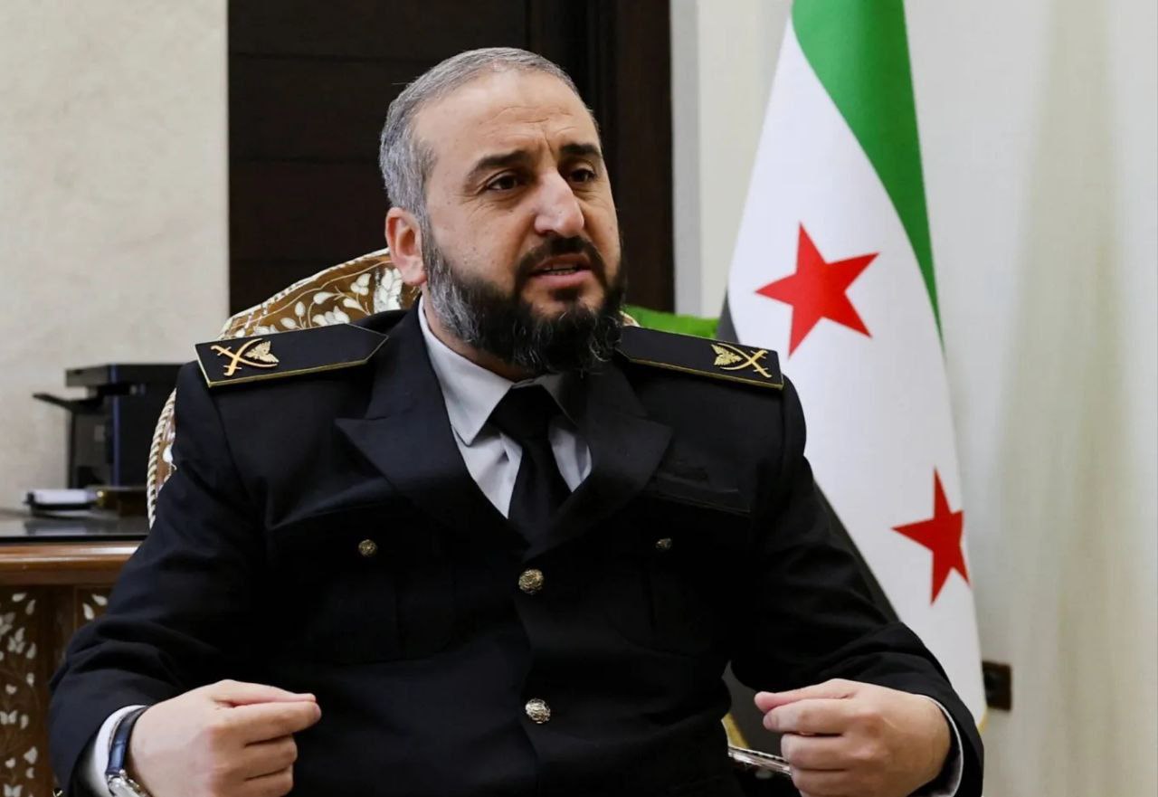 وزير الدفاع السوري:سوريا تدرس استمرار الوجود العسكري الروسي وتفاوض بشأن القوات الأجنبية