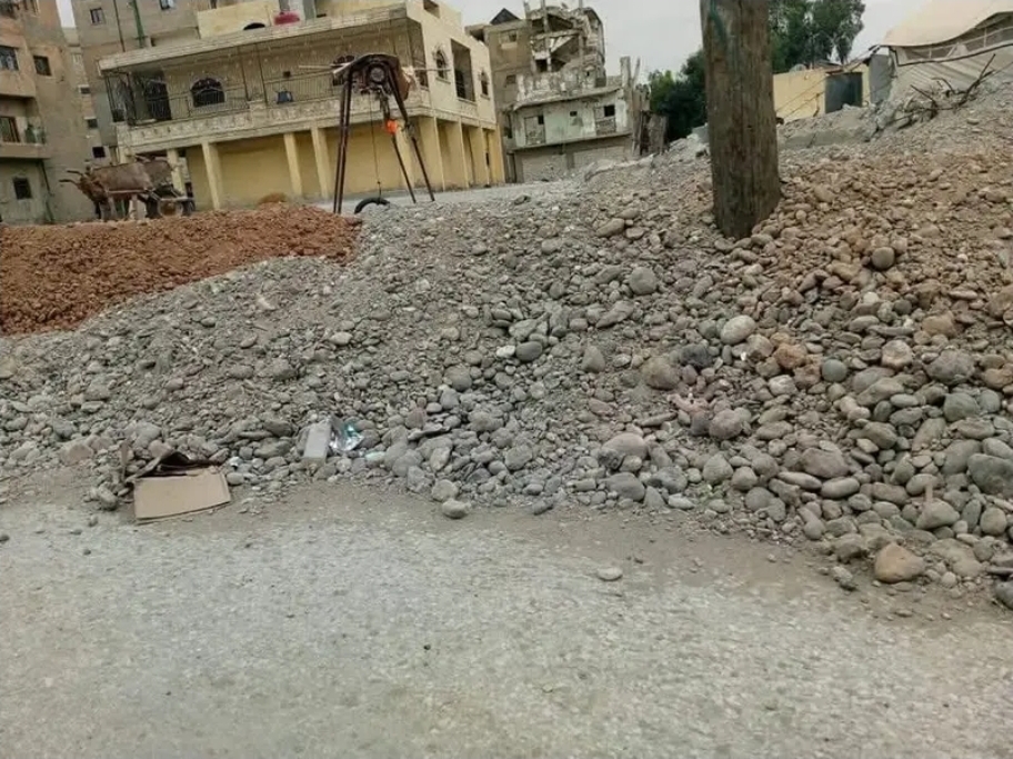 الرقة على وشك الانهيار.. شبكة أنفاق خطرة تحت الأحياء و”ميليـ ـشيا قسد” تواصل العبث دون رادع